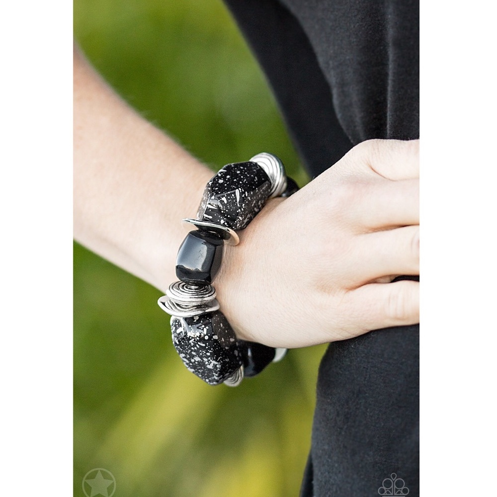 Black Glaze of Glory Bracelet